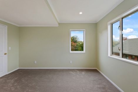 Photo of property in 43 Memorial Avenue, Ilam, Christchurch, 8053