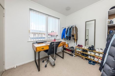 Photo of property in 17 President Avenue, Papakura, 2110