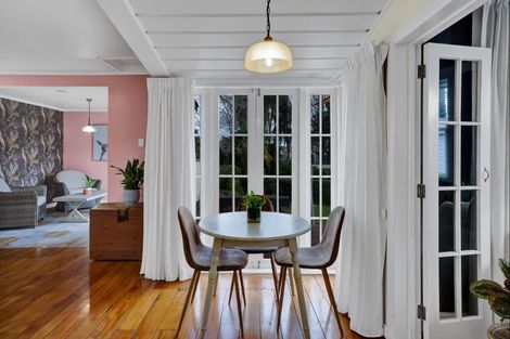 Photo of property in 24 Dunn Street, Egmont Village, 4372