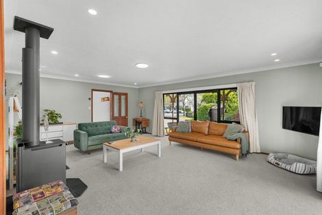 Photo of property in 42 Camberwell Place, Avonhead, Christchurch, 8042