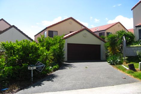 Photo of property in 4 Parkwood Crescent, Gulf Harbour, Whangaparaoa, 0930