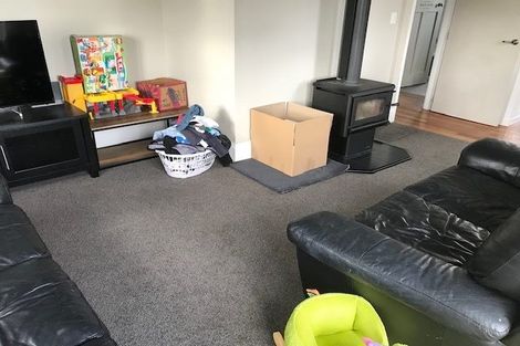 Photo of property in 28 Matenga Street, Waikanae, 5036