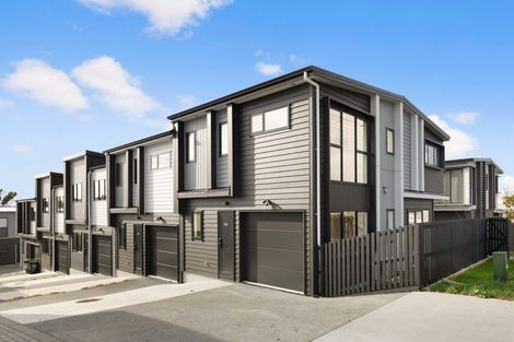 Photo of property in 5/145 Carlisle Road, Northcross, Auckland, 0632