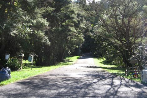 Photo of property in 9c Waima Crescent, Titirangi, Auckland, 0604