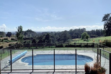 Photo of property in 44 Nixon Road, Taupaki, Henderson, 0782