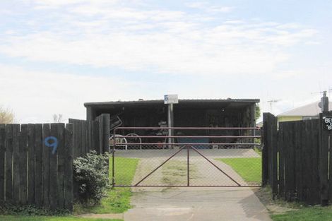 Photo of property in 9 Taupata Street, Castlecliff, Whanganui, 4501