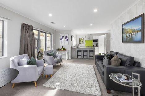 Photo of property in 32 Havana Rise, Grenada Village, Wellington, 6037