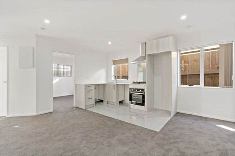 Photo of property in 43b Senator Drive, Manurewa, Auckland, 2105