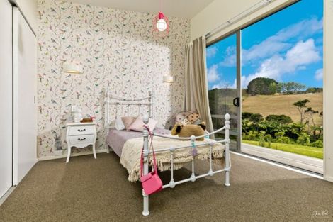 Photo of property in 126 Taiapa Road, Muriwai, 0881