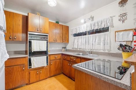 Photo of property in 4 Puketaha Road, Swanson, Auckland, 0816