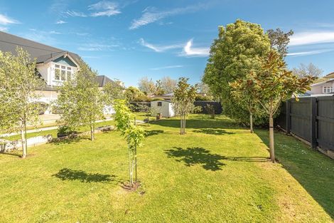 Photo of property in 12 Parsons Street, Saint Johns Hill, Whanganui, 4501