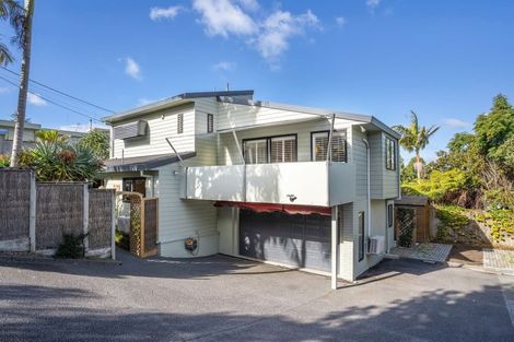 Photo of property in 2/9 Tipau Street, Torbay, Auckland, 0630