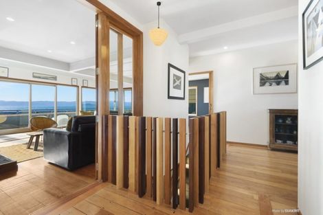 Photo of property in 42 Pukatea Street, Eastbourne, Lower Hutt, 5013