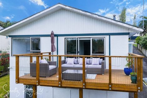 Photo of property in 15 Bickerstaffe Road, Maungaturoto, 0520