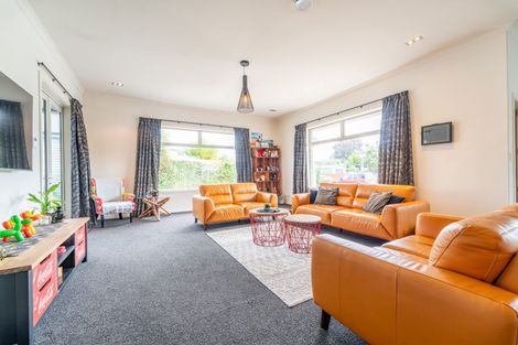 Photo of property in 77 Mckenzie Street, Geraldine, 7930