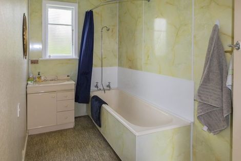 Photo of property in 11 Weston Road, Holmes Hill, Oamaru, 9401