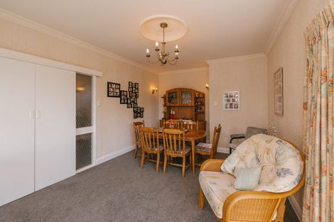 Photo of property in 9 Mana Place, Awapuni, Palmerston North, 4412
