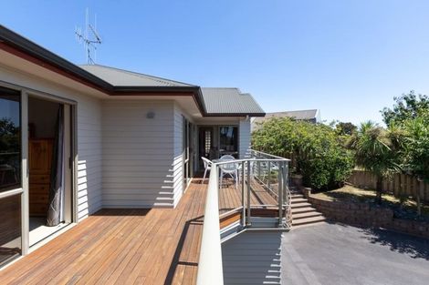 Photo of property in 22 Waipuna Place, Rototuna, Hamilton, 3210