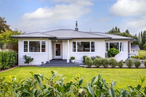 Photo of property in 2437 State Highway 2, Greytown, 5794