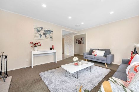 Photo of property in 52 Ennis Avenue, Pakuranga Heights, Auckland, 2010