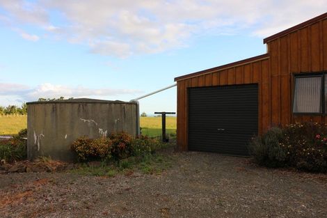 Photo of property in 986 Tinopai Road, Tinopai, Matakohe, 0593