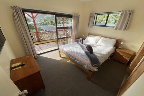 Photo of property in 11 Owen Street, Punakaiki, 7873