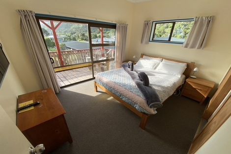 Photo of property in 11 Owen Street, Punakaiki, 7873