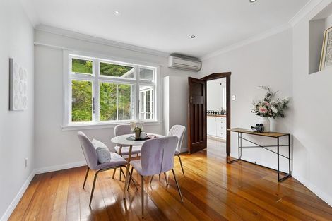 Photo of property in 17 Houghton Bay Road, Houghton Bay, Wellington, 6023