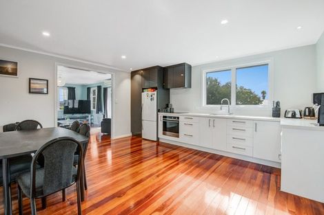 Photo of property in 22 Makiri Street, Helensville, 0800