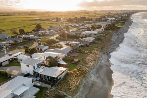 Photo of property in 65 Pukehina Parade, Pukehina, Te Puke, 3189