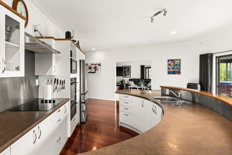 Photo of property in 35 Raratu Road, Kahuranaki, Havelock North, 4295