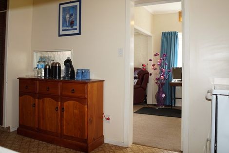 Photo of property in 60 Wilsons Road, Saint Martins, Christchurch, 8022