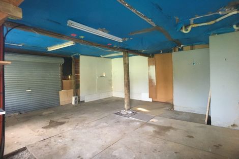 Photo of property in 60 Lavelle Road, Henderson, Auckland, 0612