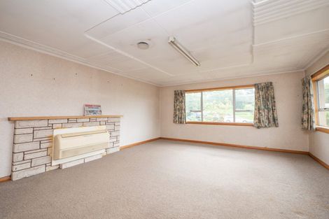 Photo of property in 184 Main South Road, Green Island, Dunedin, 9018