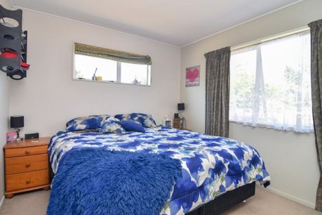 Photo of property in 14 Baillie Crescent, Carterton, 5713