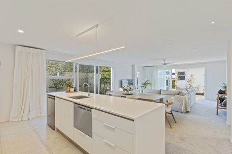 Photo of property in 199a Gill Street, Strandon, New Plymouth, 4312