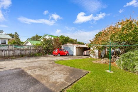 Photo of property in 805 Te Atatu Road, Te Atatu Peninsula, Auckland, 0610