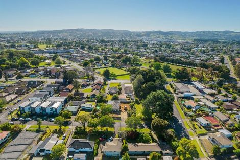 Photo of property in 341 Great South Road, Papakura, 2110