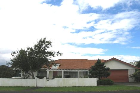 Photo of property in 1/4 Fenwick Avenue, Milford, Auckland, 0620