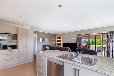 Photo of property in 52 Pemberton Avenue, Bayview, Auckland, 0629
