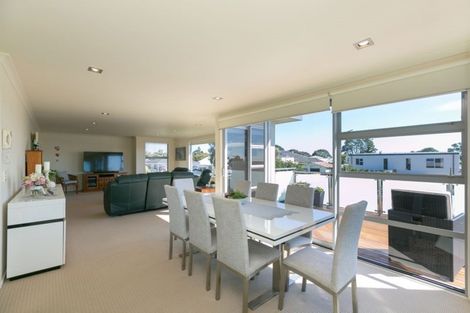 Photo of property in 22a Belt Road, Moturoa, New Plymouth, 4310