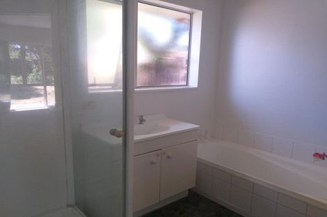 Photo of property in 10 Fieldmoor Place, Parklands, Christchurch, 8083