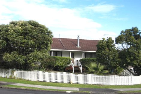 Photo of property in 166 Carnoustie Drive, Wattle Downs, Auckland, 2103