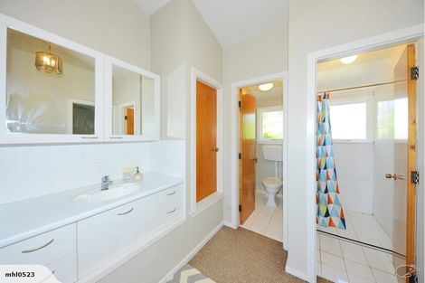 Photo of property in 25 Sevenoaks Drive, Bryndwr, Christchurch, 8053