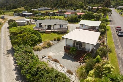 Photo of property in 16 Cargills Road, Barrytown, Runanga, 7873