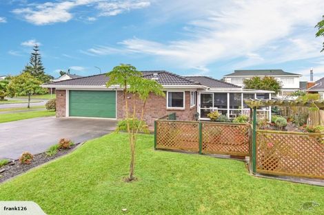 Photo of property in 2 Tuakura Way, The Gardens, Auckland, 2105