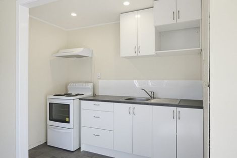 Photo of property in 45-45a Batchelor Street, Newlands, Wellington, 6037