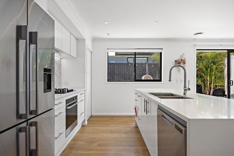 Photo of property in 25 Nobilo Road, Kumeu, 0810