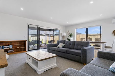 Photo of property in 51 Cotula Way, Papamoa Beach, Papamoa, 3118