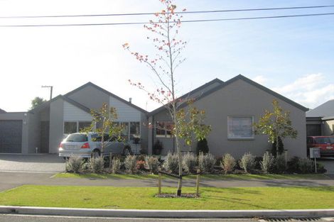 Photo of property in 2/2 Hamilton Avenue, Ilam, Christchurch, 8041